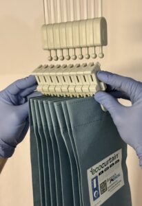 Quick-release Change Me Curtain connection